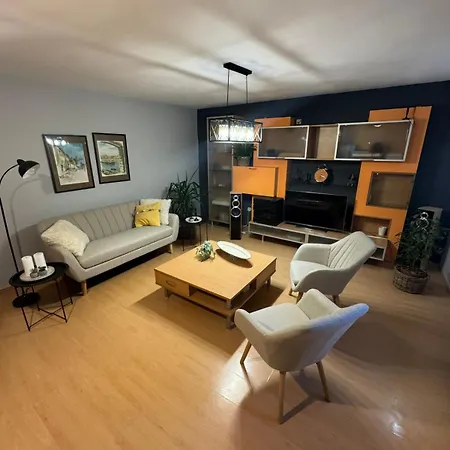 Apartmán Prostran Moderan Apartman110 Kvadrata U Centru- 2 Spavace Sobe, Parking U Dvoristu Jagodina