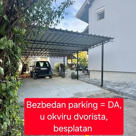 Apartmán Prostran Moderan Apartman110 Kvadrata U Centru- 2 Spavace Sobe, Parking U Dvoristu Jagodina